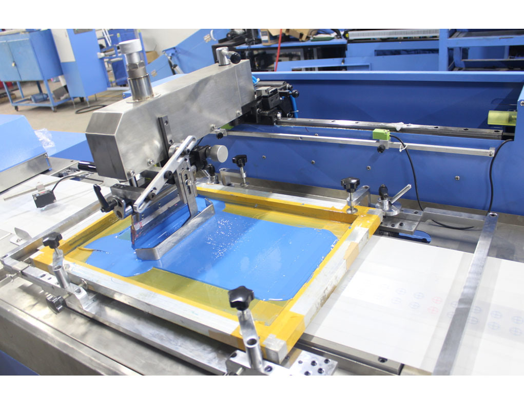 Multicolors Satin Labels Screen Printing Machine Manufacturer