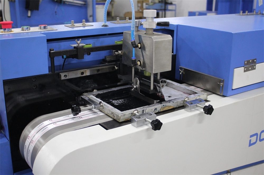 OEM/ODM Supplier Shoulder Tapes Screen Printing Machine -
 Care Label Automatic Screen Printing Machine – Kin Wah